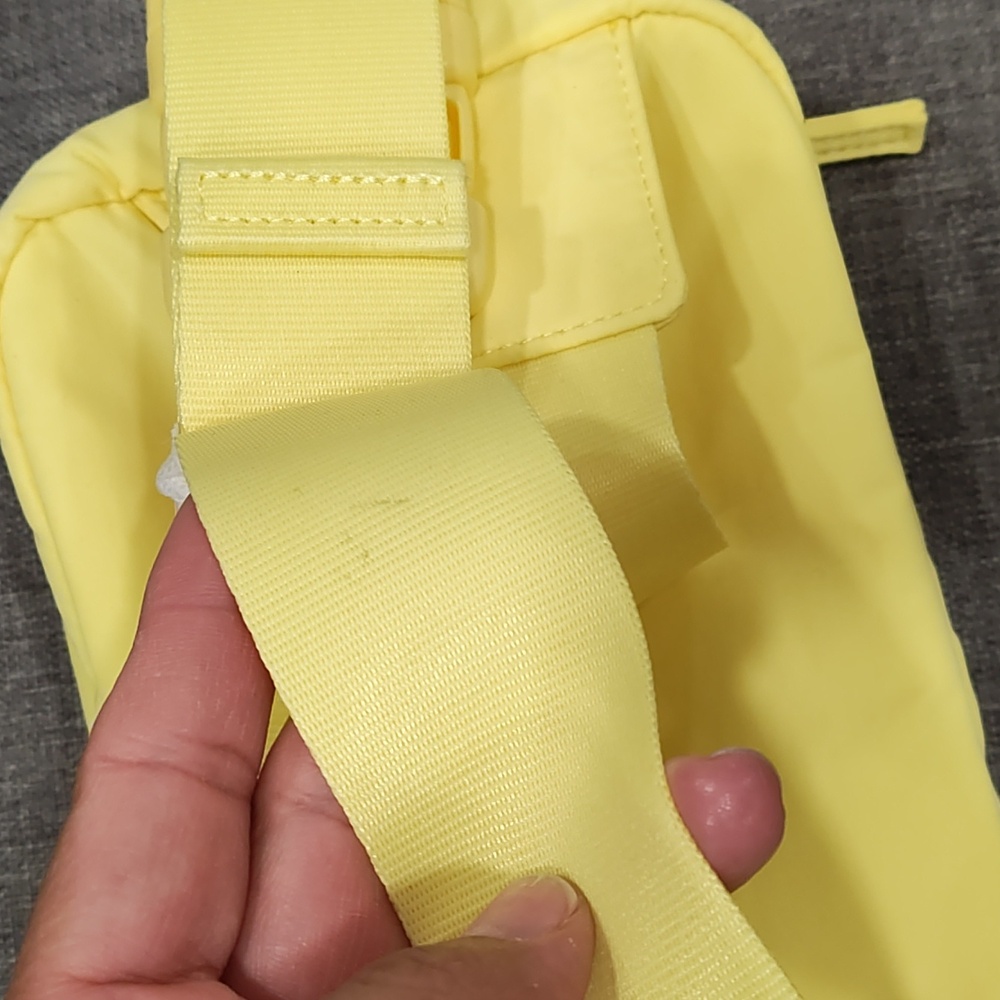 Athleta Sunny Yellow Crossbody Bag - Picture 10 of 10